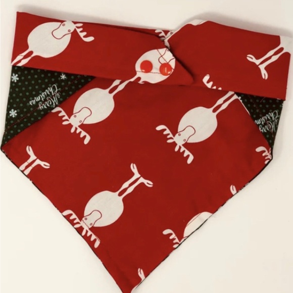 Handmade with love Christmas theme dog bandana - Picture 2 of 4